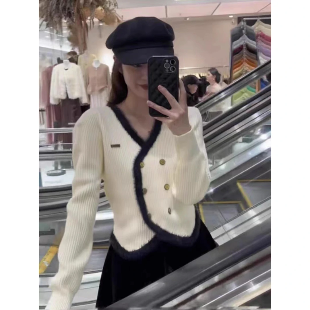 气质短款毛边加厚针织开衫女2023秋冬双排扣慵懒毛衣软糯收腰上衣