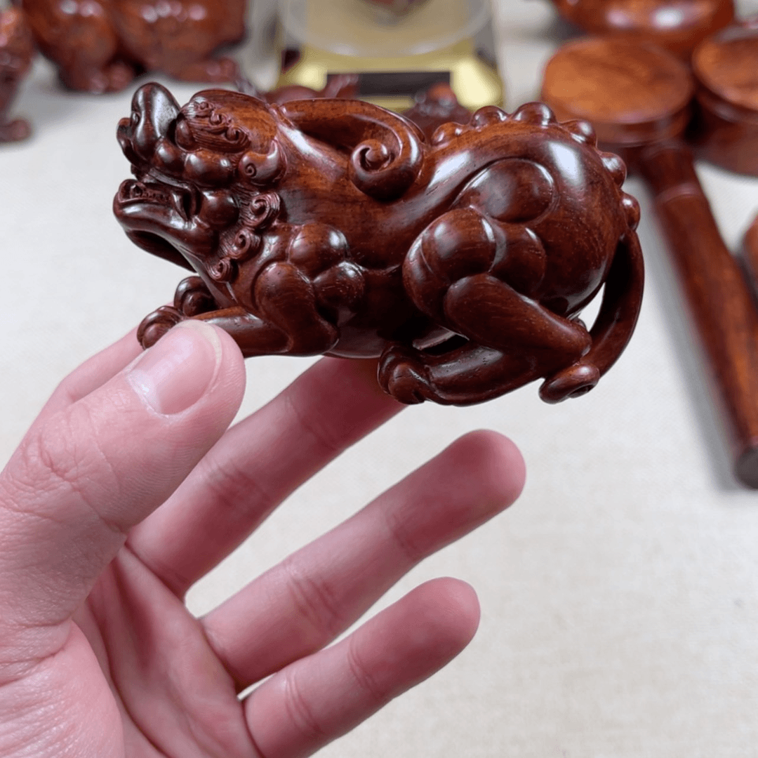 【闪购商品】降香黄檀把件幸***者