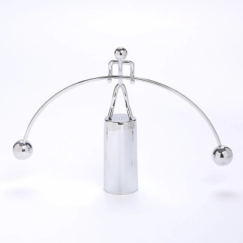 新中式金属不倒翁平衡球电镀小铁人平衡摆不倒翁减压桌面摆件家用