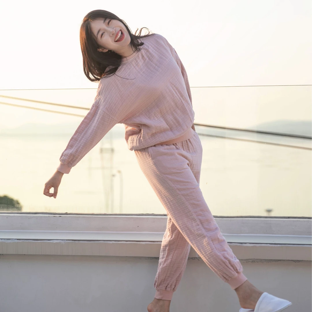 宜色家春秋纯棉四层纱卫衣款柔软休闲宽松四可外穿情侣家居服睡衣