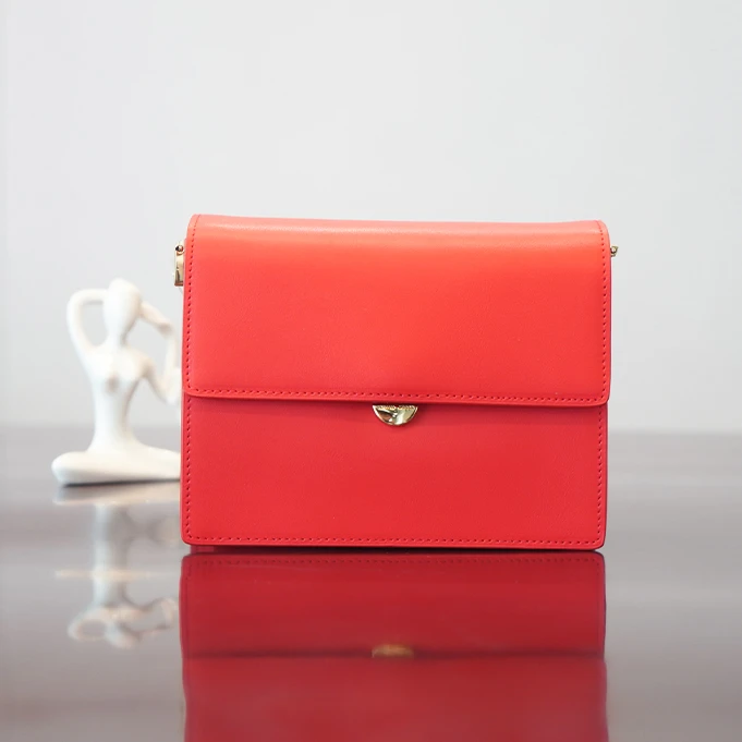 【防拍价】女士简约斜挎包8807