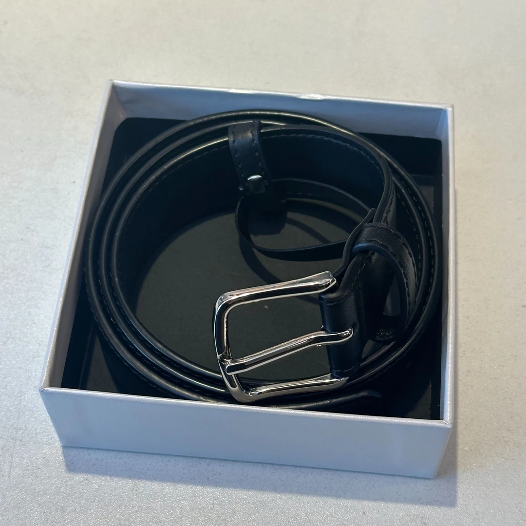 新款二层牛皮简约时尚百搭银扣腰带