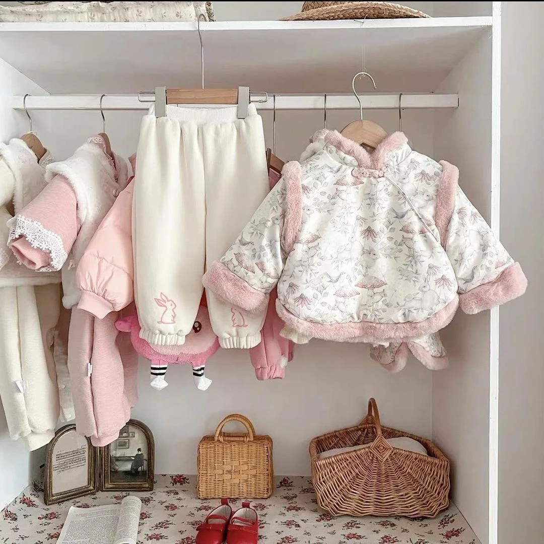 2024冬季新款女童套装加绒夹棉棉袄加绒裤子儿童汉服拜年服国潮