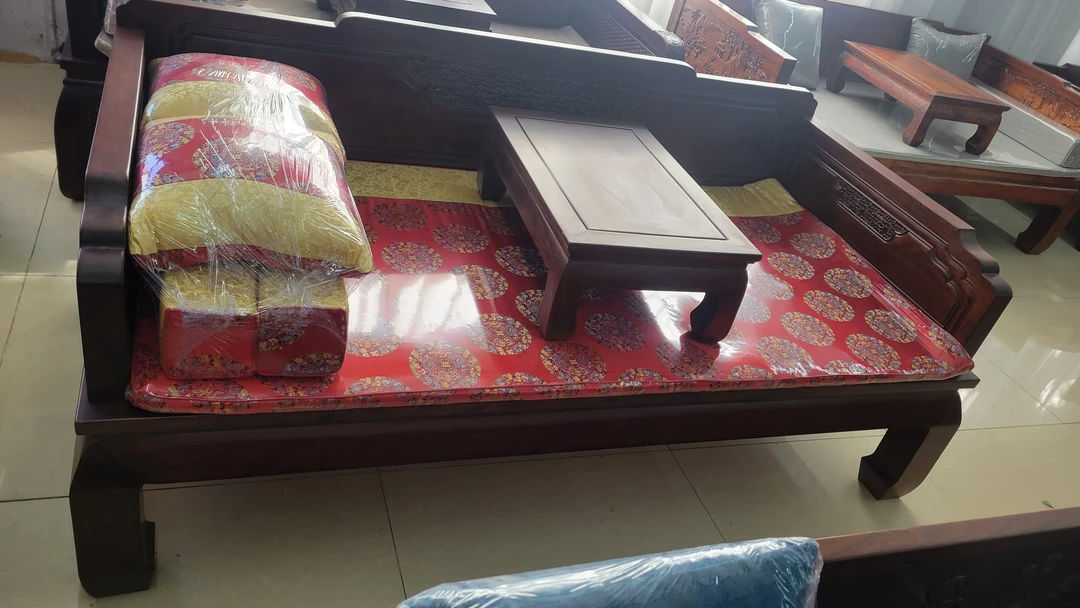 老榆木祥云罗汉床