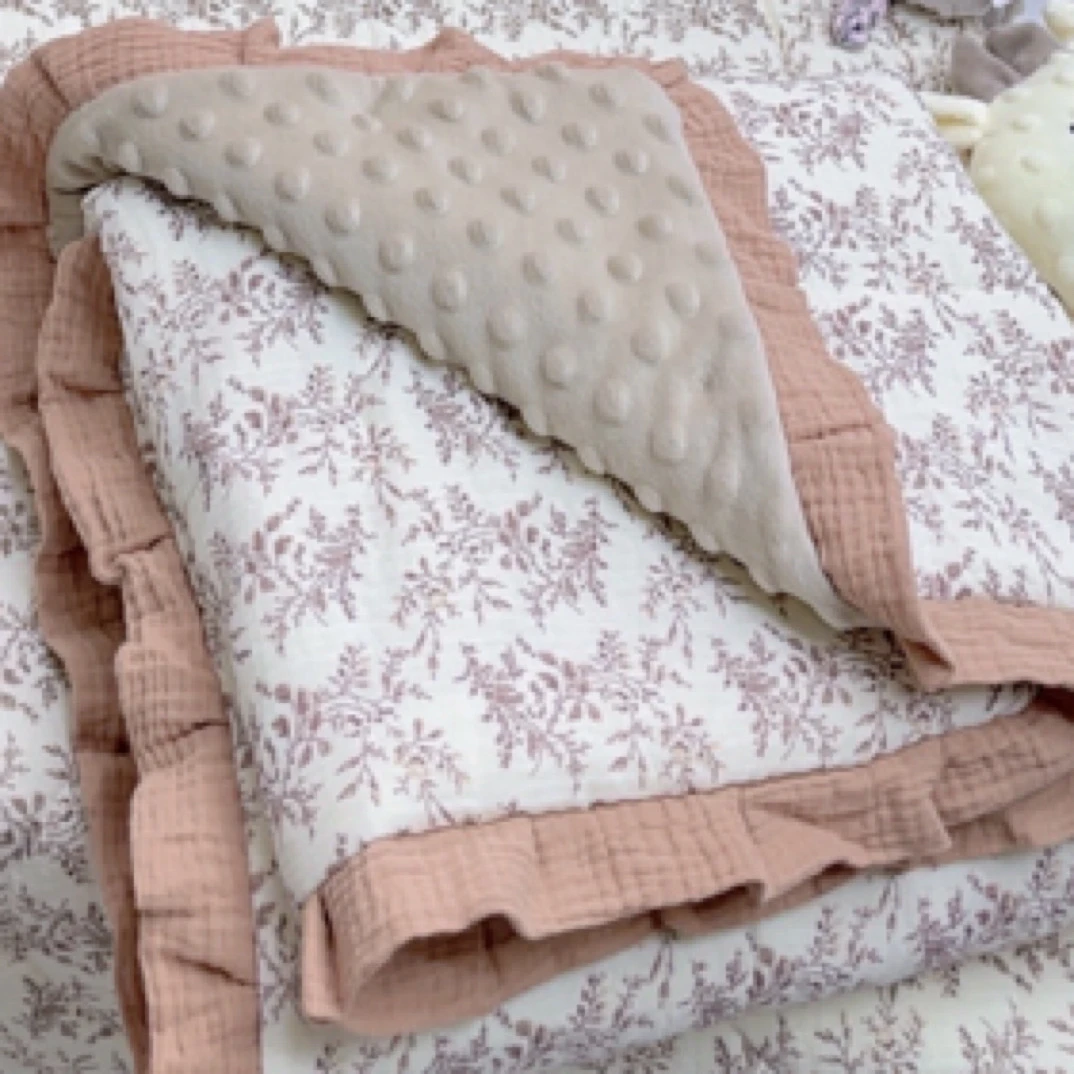 母婴Ａ类纯棉 秋冬款花边被子