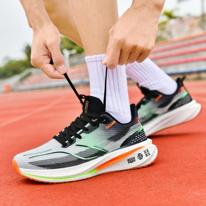 特大码碳板跑步鞋男48秋季时尚潮流男鞋47网面透气46运动轻便减震