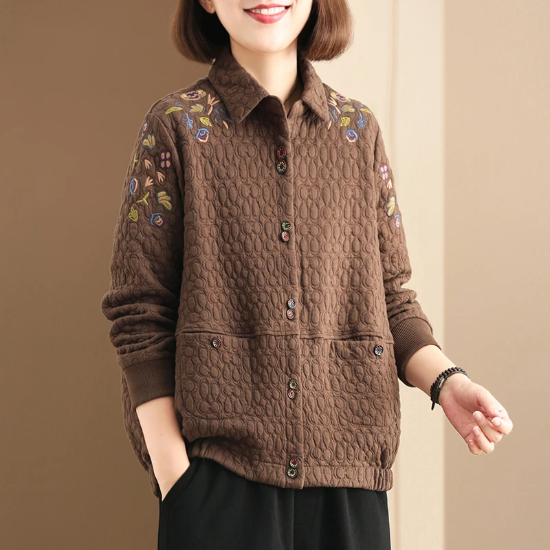 翻领夹克短外套女2025春秋新款韩版宽松大码时尚妈妈洋气绣花上衣