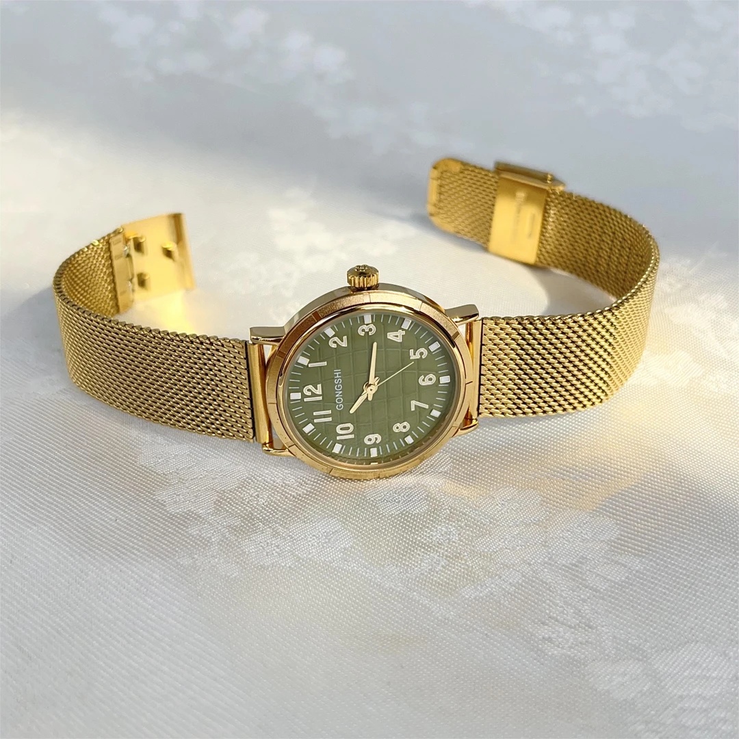 90年代国货轻奢抹茶绿数字瑞士进口商务通勤考试静音空乘男女腕表