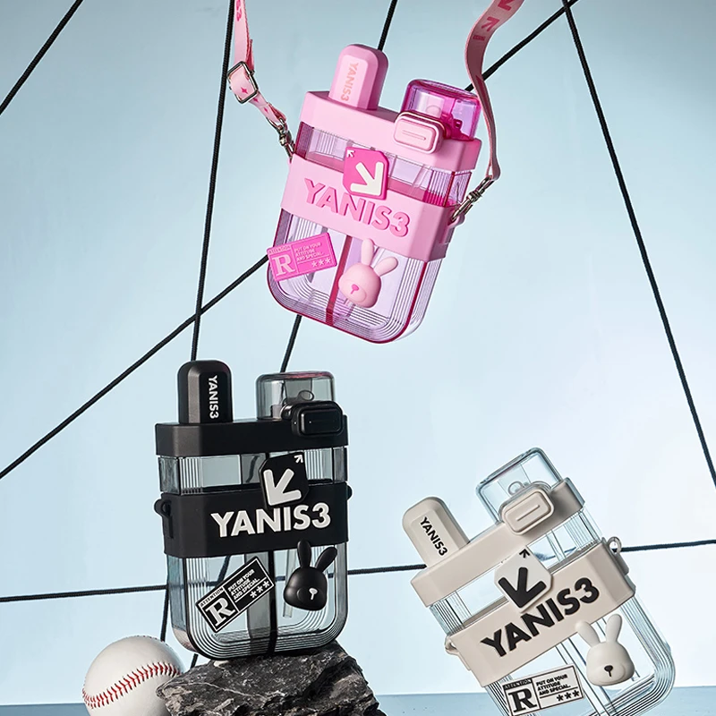 香港潮牌YANIS3创意乐潮双饮双仓杯奶瓶级Tritan便携斜跨吸管杯