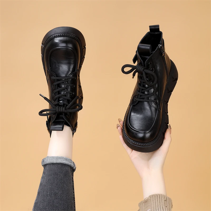 加绒加厚侧拉链英伦风圆头短靴女2024秋冬新款防滑复古百搭马丁靴