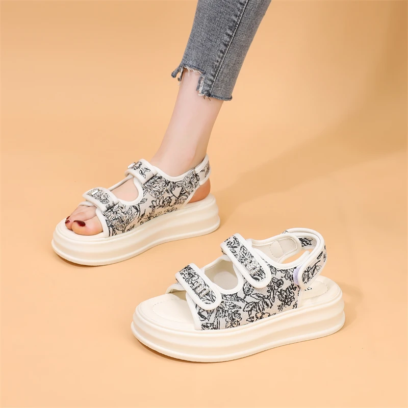 凉鞋女款2024新款夏季外穿鞋子厚底软底轻便防滑舒适不累脚女鞋