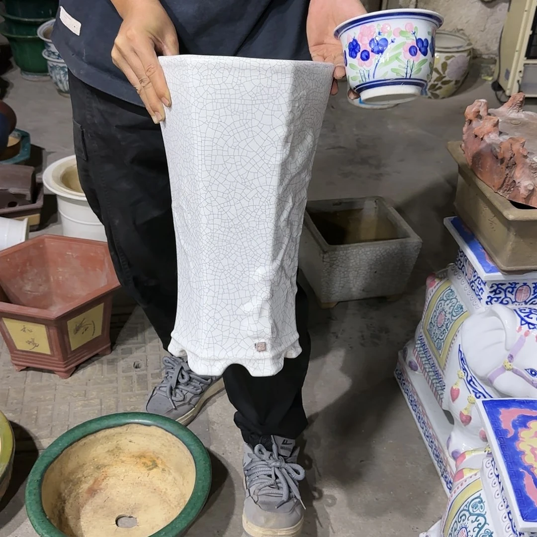 红陶老花盆一共两个完整