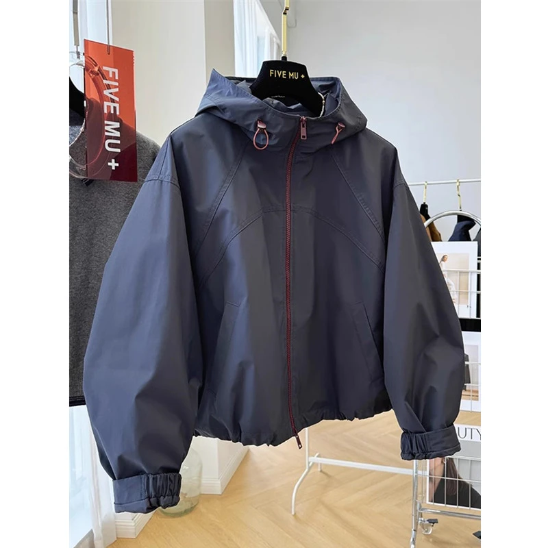 高级感韩系独特别致超好看连帽短款外套女春秋薄款冲锋衣休闲夹克