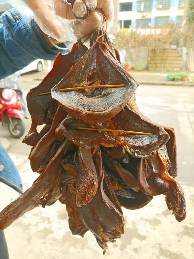 烟熏腊猪舌头湖南腊味特产批发农家猪舌子下酒好菜