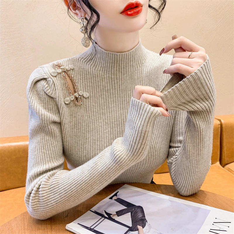 半高领中国风盘扣毛衣女秋冬2024新款高级感镂空钉珠打底衫女内搭