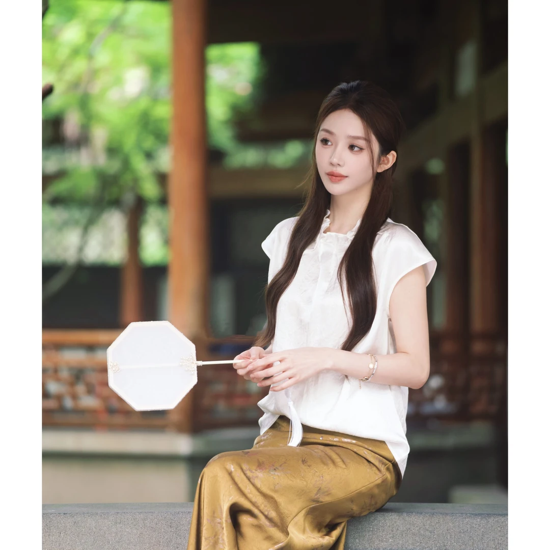 ELEVEN《山茶》简约气质花边立领后扣皱褶背心