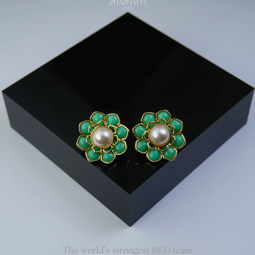 铜合金耳饰 溯源好物立体花朵珠珠高级感耳饰~8713