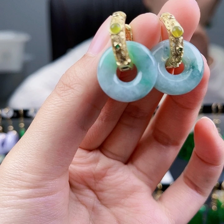 翡翠耳饰未镶嵌饰品