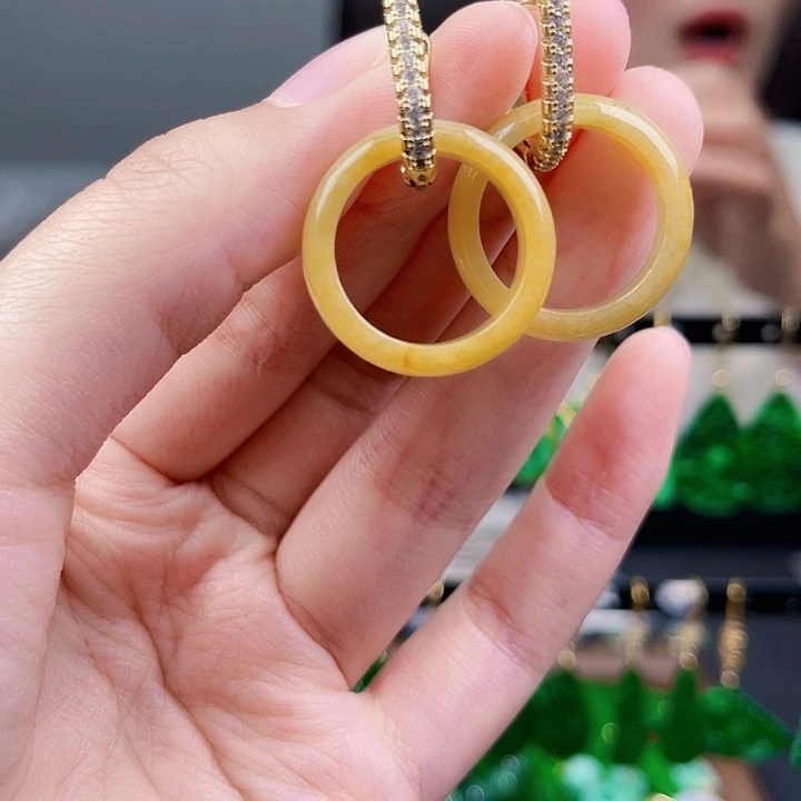 翡翠耳饰未镶嵌饰品