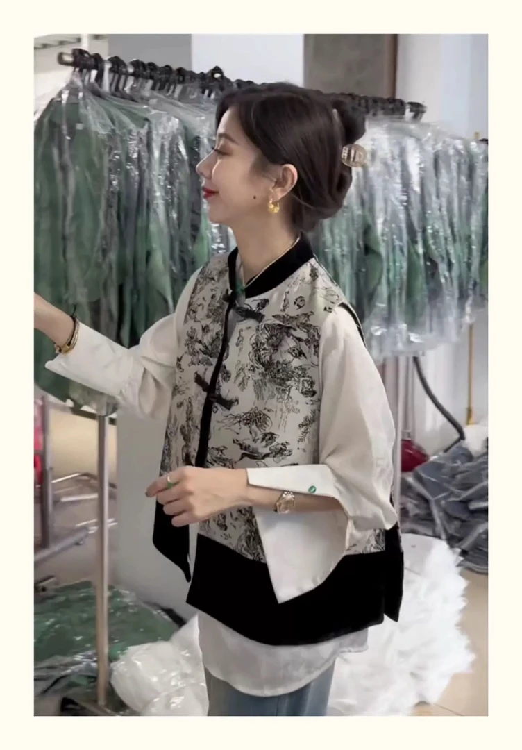 中国风马甲女短款春季2024新款中式刺绣宽松高级感背心坎肩外穿
