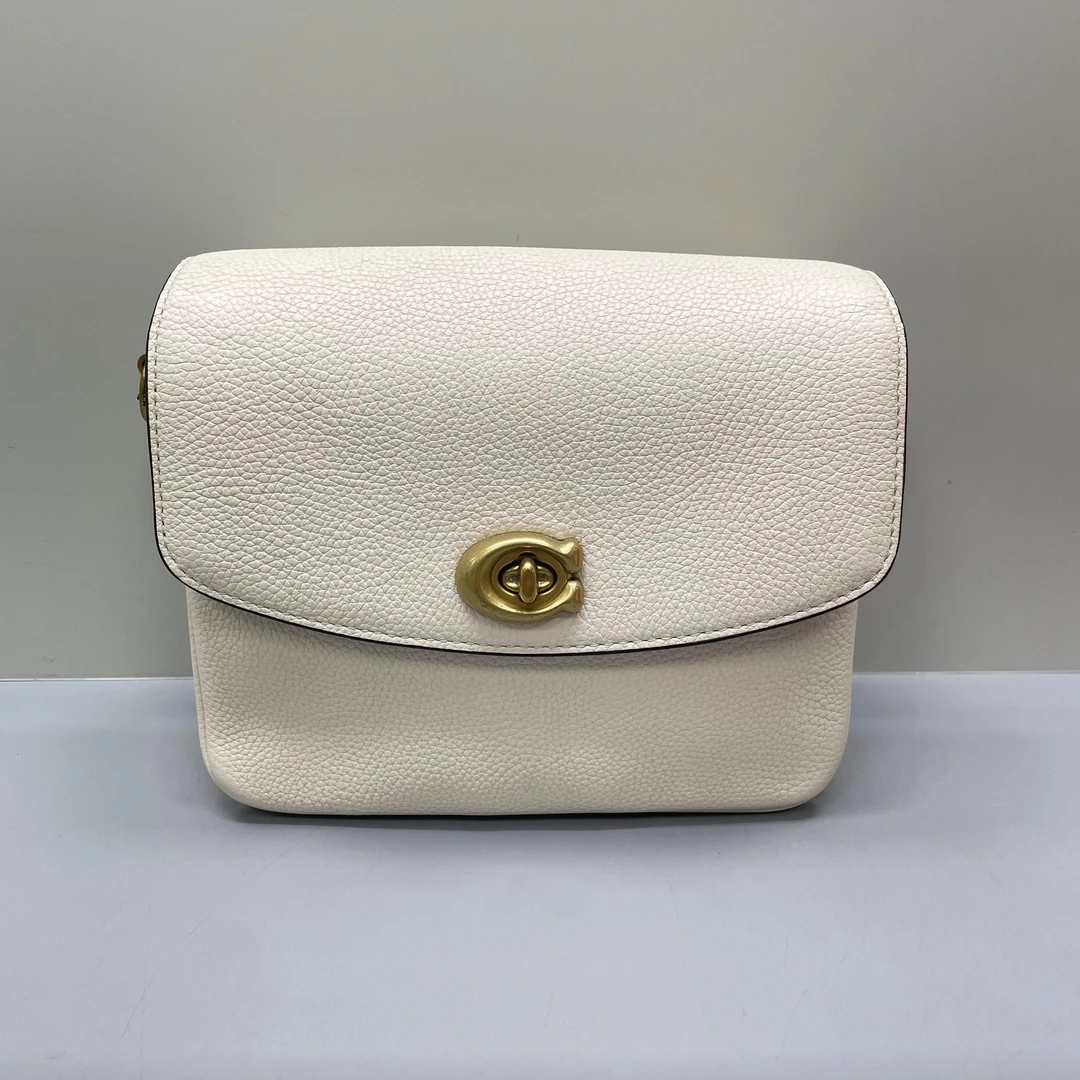 95新 COACH/蔻驰  Cassie19白色邮差包19X16X8cmK010309