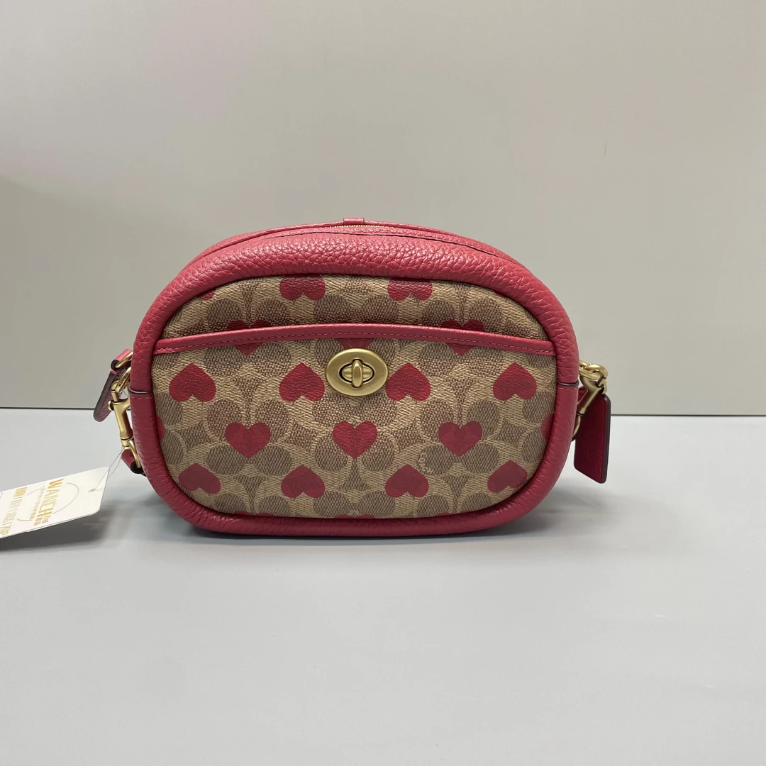 95新 COACH/蔻驰 小林/红色爱心印花相机包22X16X7cmB020806