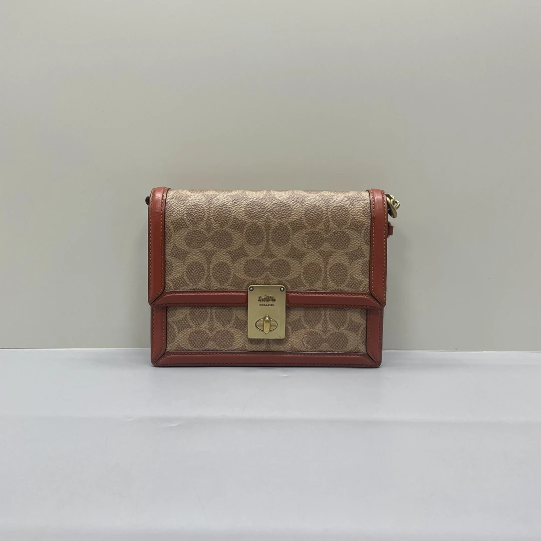 95新 COACH/蔻驰 小丽/hutton红棕老花链条包22*16*5cmA010806