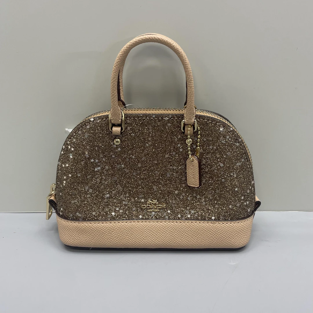 95新 COACH/蔻驰 奶茶色亮片迷你贝壳包16X12X6cmK112297