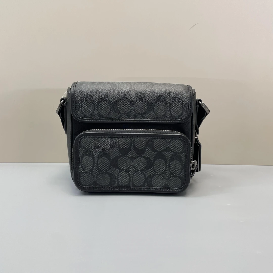 99新 COACH/蔻驰 小林/男士黑拼灰老花斜挎包20*18*9cmA071912