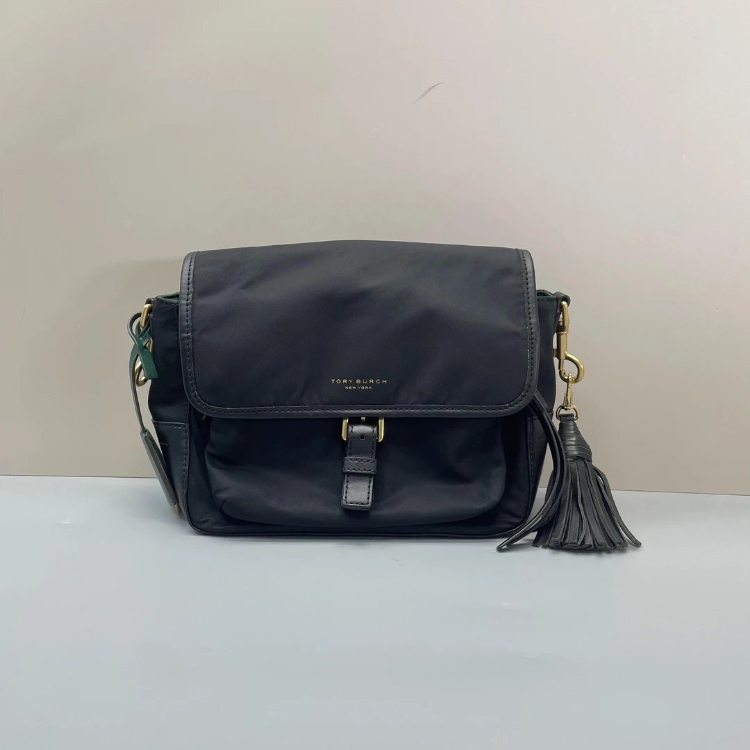 95新 Tory Burch/汤丽柏琦 小林黑色尼龙斜挎包22*19*10cmA070904