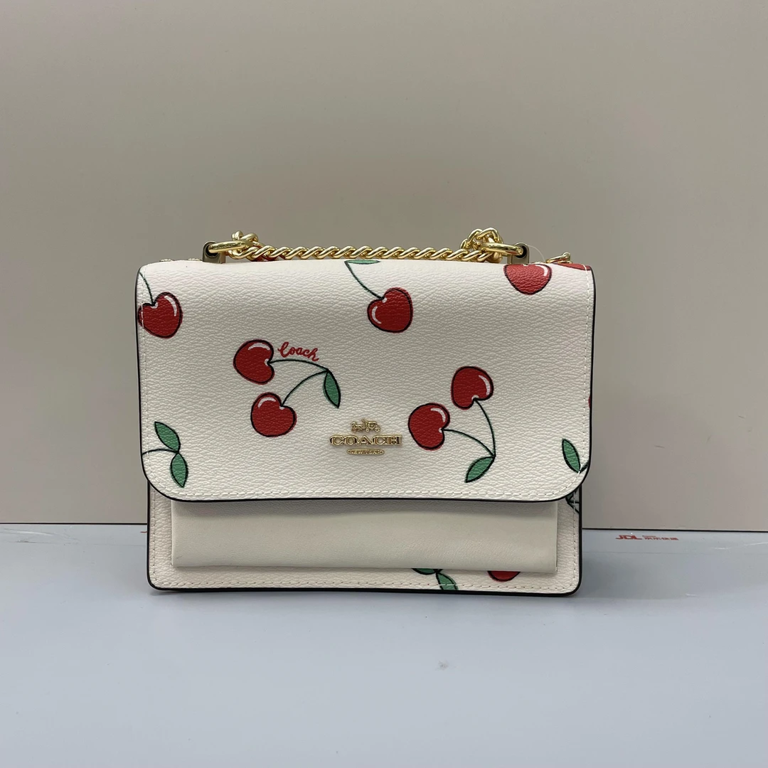 99新 COACH/蔻驰 小林/樱桃小风琴链条包18*14*5cmZ121106