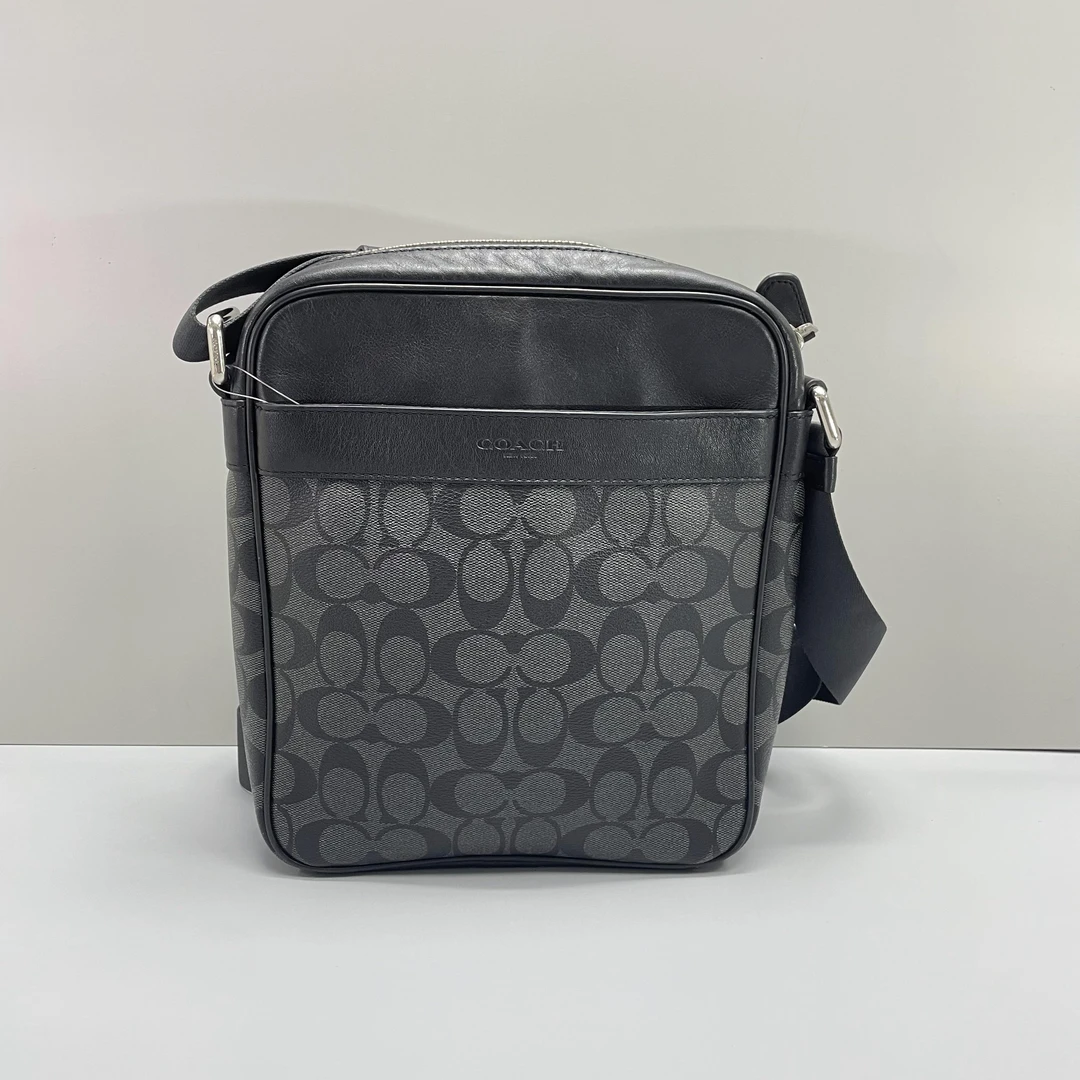 95新 COACH/蔻驰 黑拼老花男士斜挎包22x26x7cmL071208