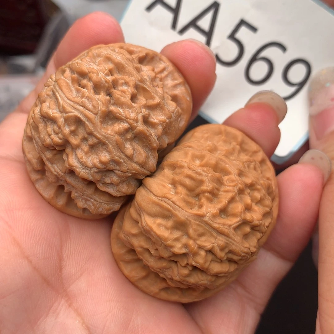 文玩核桃把件闷白41