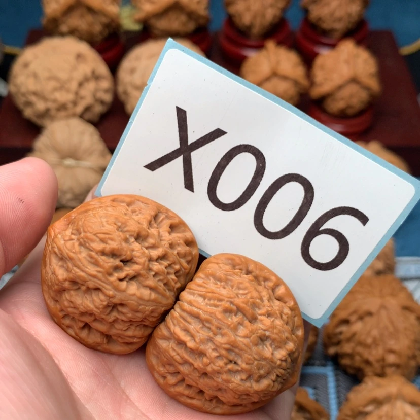 【闪购商品】文玩核桃把件36绣球