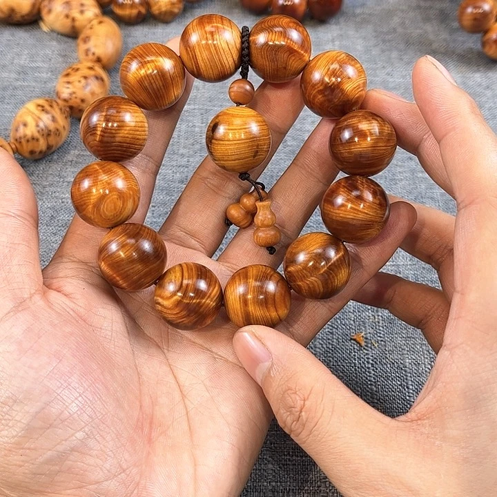 柏木（崖柏）不**何崖柏精品龙胆闪电