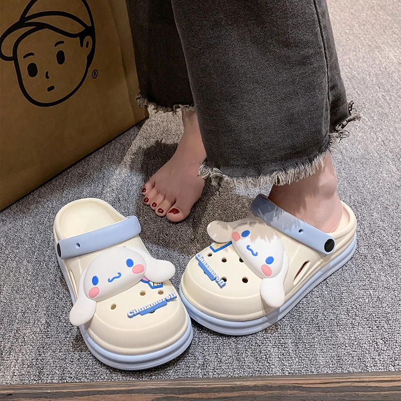 玉桂狗洞洞鞋女款外穿可爱卡通学生防滑增高厚底包头拖鞋女士外出