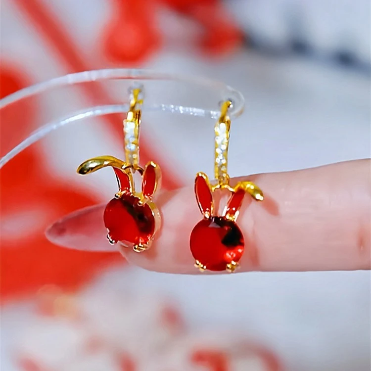 铜合金耳饰 耳扣红色兔子气质时尚耳坠简约小巧耳环精致百搭耳饰