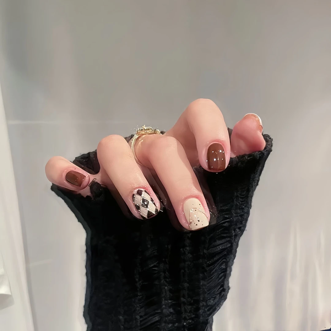 【焦糖拿铁】手工穿戴甲秋冬新款温柔ins菱格短甲