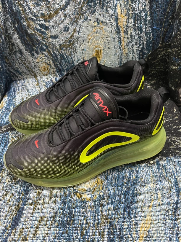 nike270跑鞋 黑绿配色45码无原盒（潮鞋）