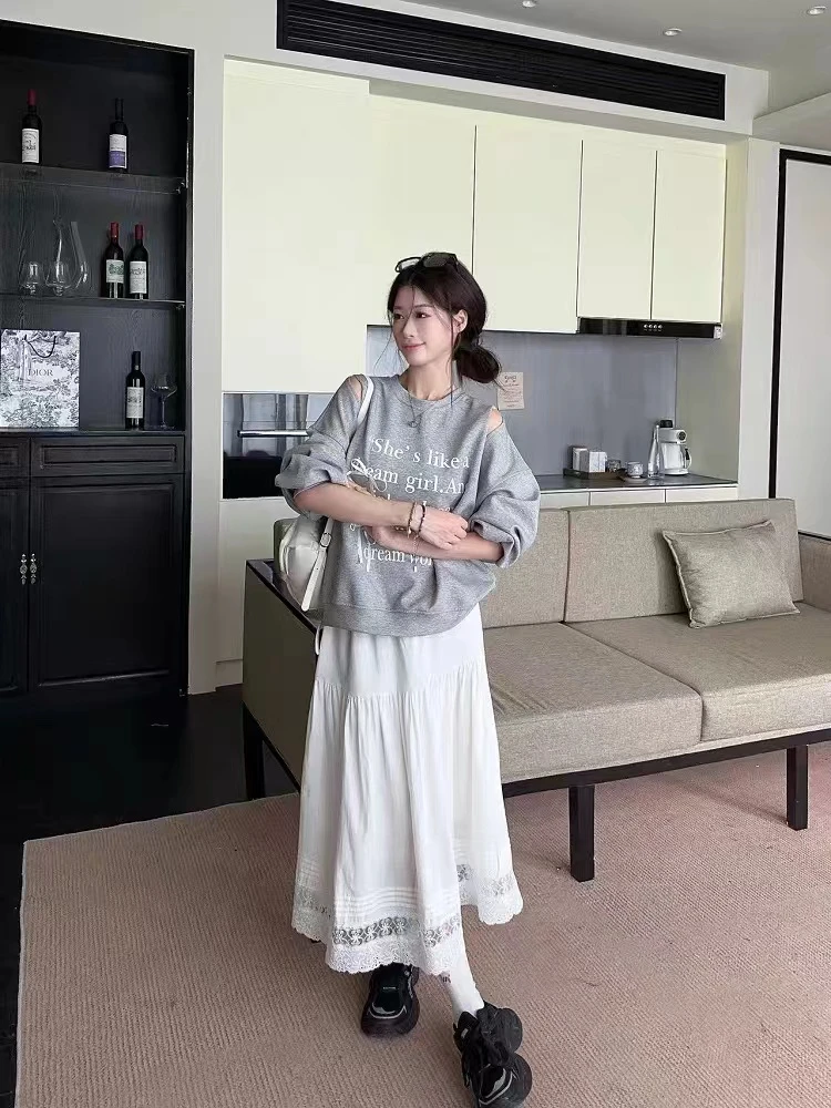 【小巧大码】XQ2203秋季新款设计感镂空上衣大码女装