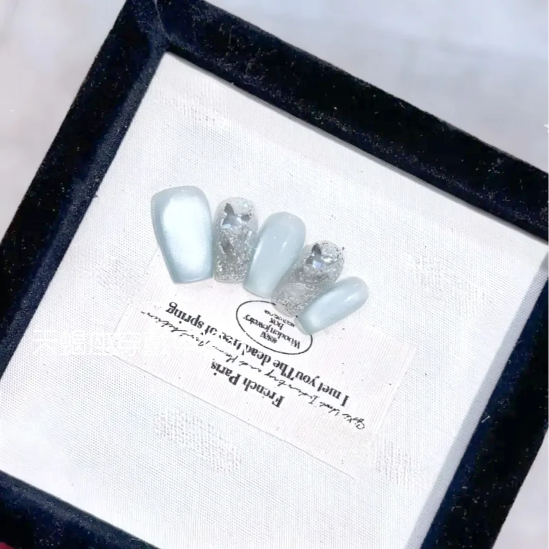 【冰岛蓝钻】2024年新款绵密冰透猫眼冬季简约穿戴贴片甲小众显白