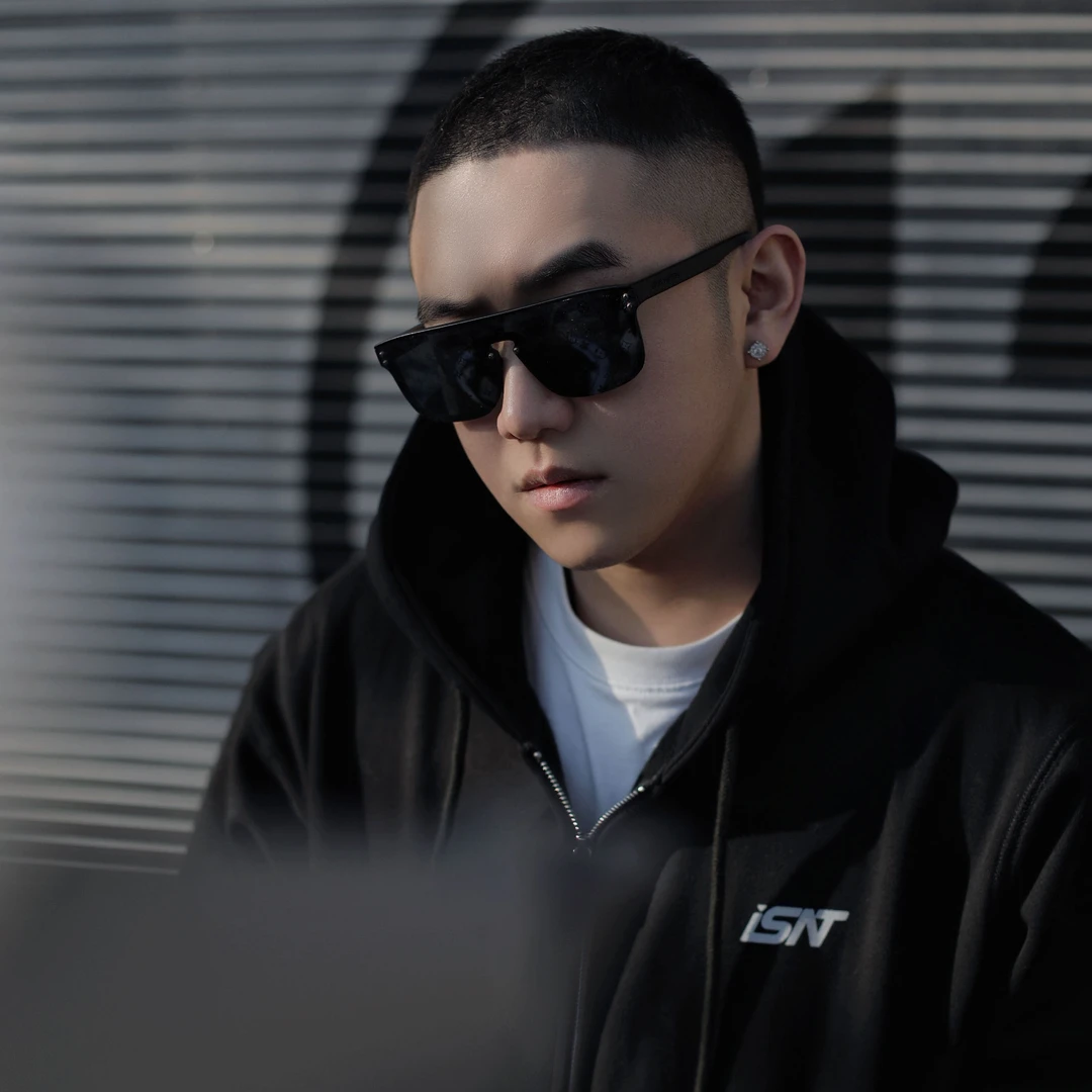热极InsanityCrew 3M反光山顶见连帽加绒拉链外套秋季男上衣男士