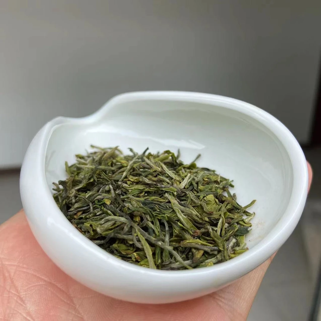 2025黄山毛峰碎茶 精选绿茶 芽头多 浓郁 耐泡 回甘