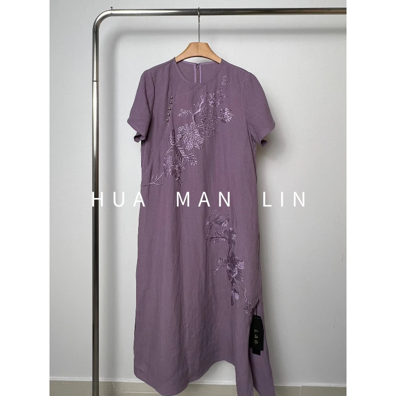 花滿林圆领后拉链斜门襟刺绣汉麻普洗+酵洗紫色连衣裙8791