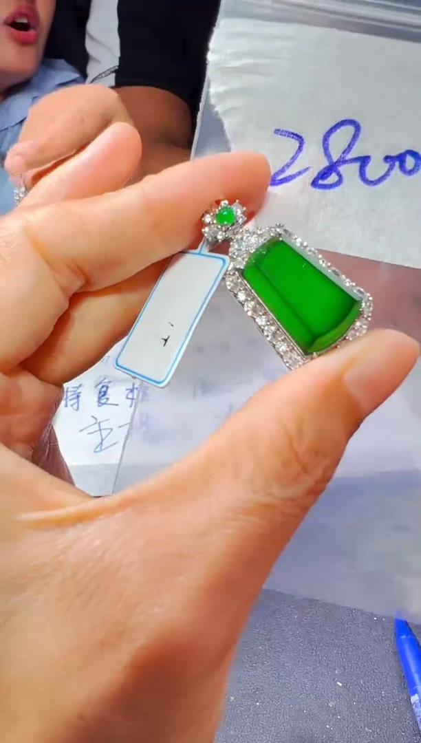 【闪购商品】定制翡翠未镶嵌多样性发货，发其一99