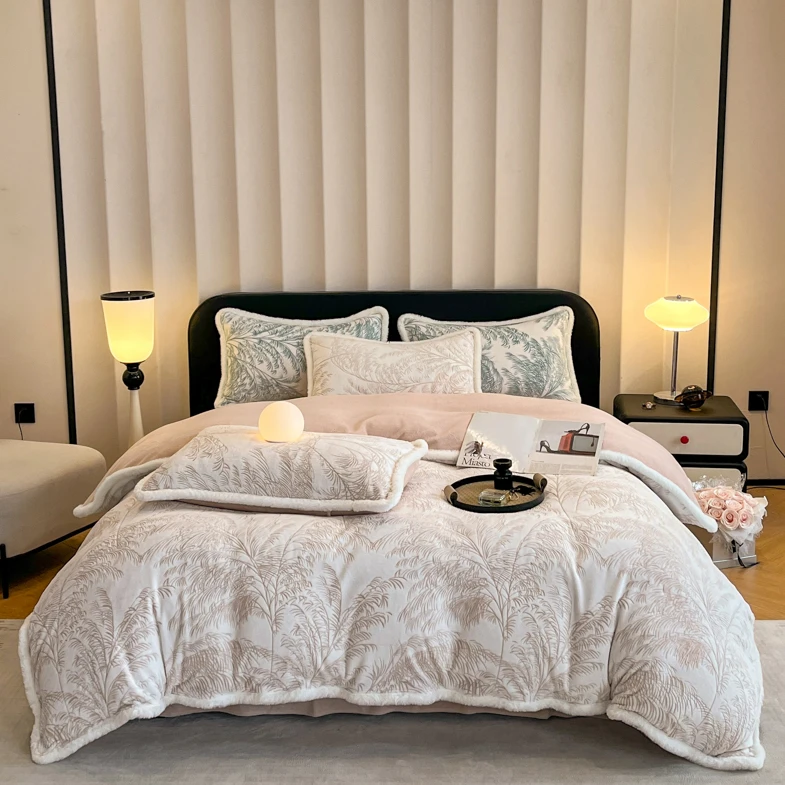 冬季加厚新款立体雕花牛奶绒四件套高克重宝宝绒保暖精雕花绒加绒