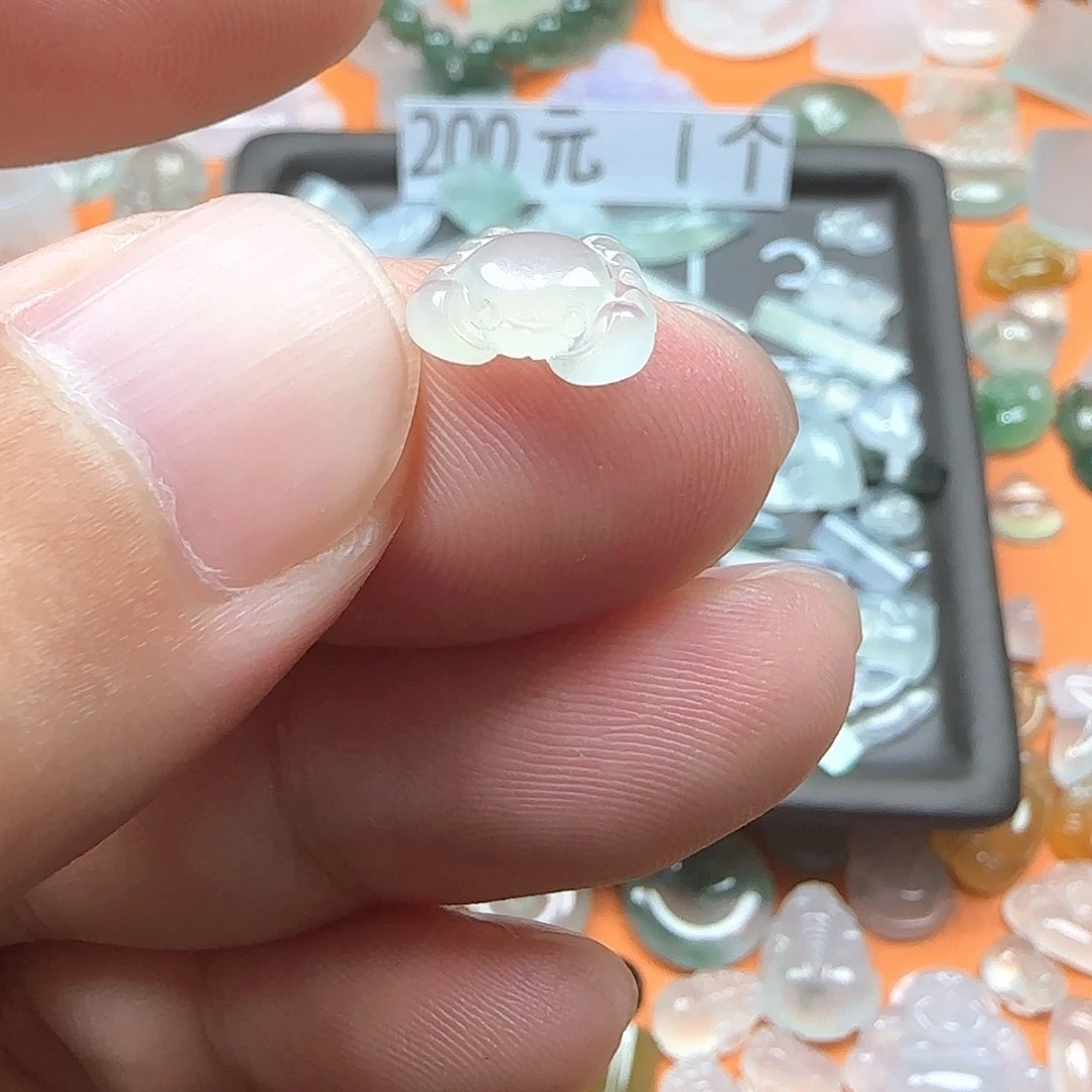 定制翡翠未镶嵌翡翠