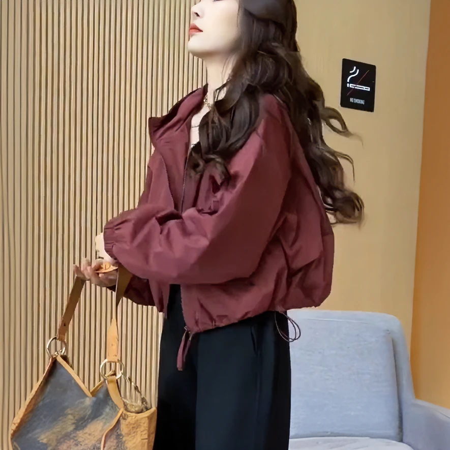 连帽冲锋衣女短款2025春秋新款小个子休闲爆款高级感外套上衣防晒