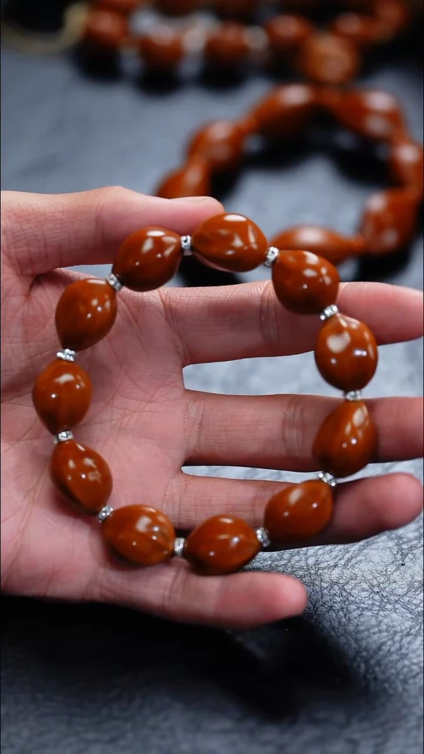 【闪购商品】橄榄核吊坠橄榄核