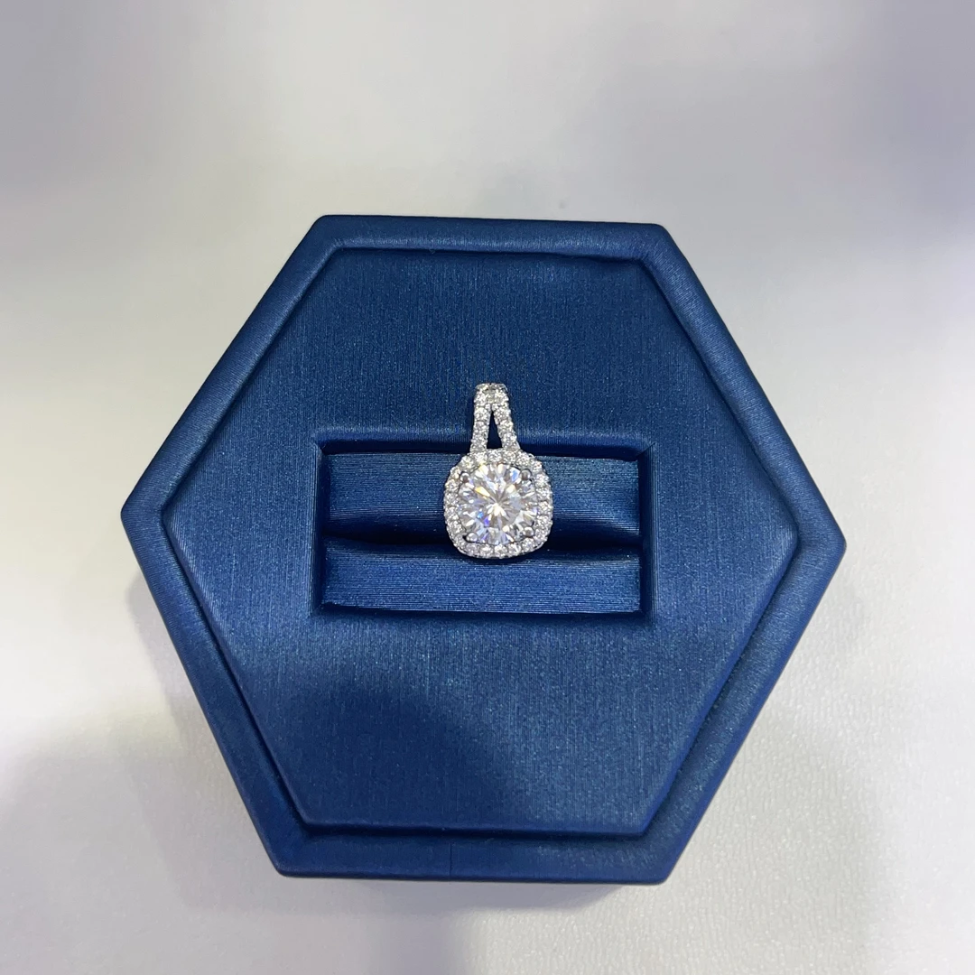 925银莫桑石银制品 【冰阿姨】s925银镶嵌莫桑吊坠12-1DT135H05配链